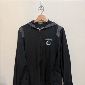 Nike Vancouver Canucks Black Zip-Up Jacket With Retractable Hood